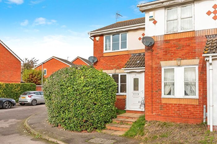 2 Bedroom Semi-Detached House For Sale In Copymoor Close, Wootton, Northampton, NN4