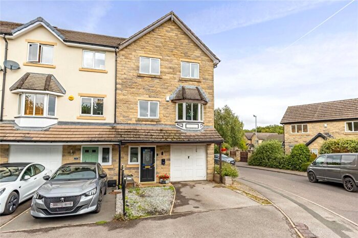 4 Bedroom End Of Terrace House For Sale In Bromley Bank, Denby Dale, Huddersfield, HD8
