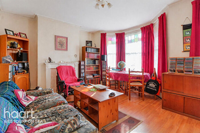 1 Bedroom Flat For Sale In Hamlet Road, Southend-On-Sea, SS1