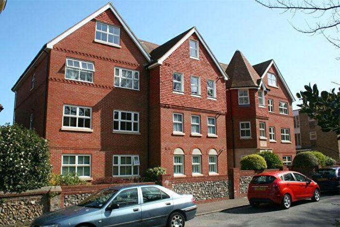 2 Bedroom Flat To Rent In Arundel Road, Eastbourne, BN21