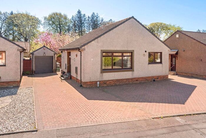 3 Bedroom Bungalow For Sale In Croft Place, Livingston, EH54