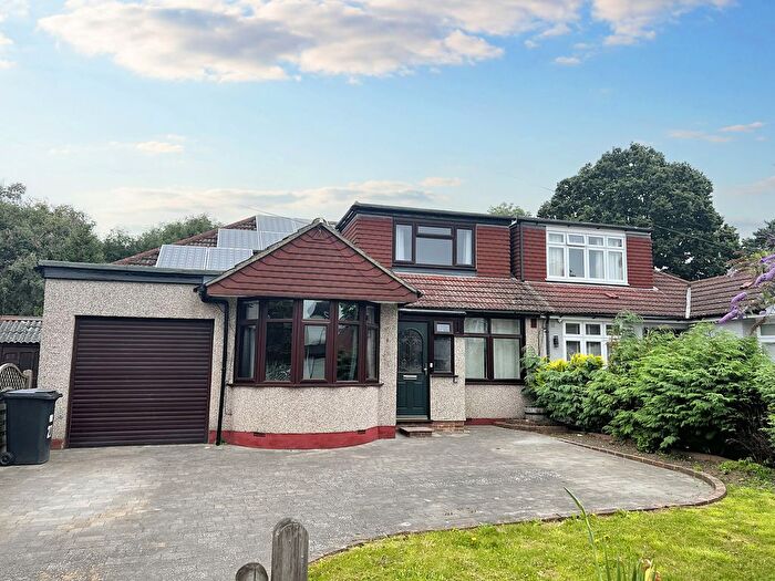 5 Bedroom Detached House To Rent In Southborough Lane, Bromley, BR2