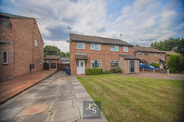 3 Bedroom Semi Detached House For Sale In Duncombe Close, Bramhall, SK7