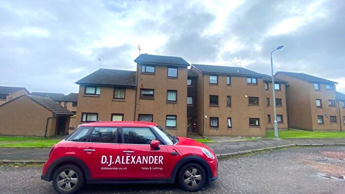 2 Bedroom Flat To Rent In Grandtully Drive, Glasgow, G12