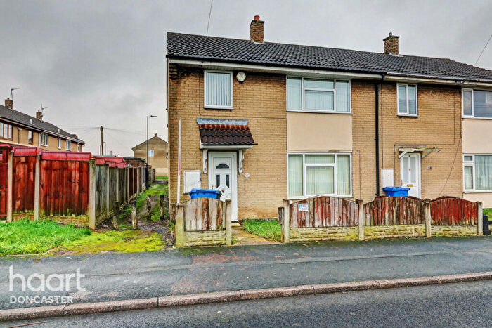 3 Bedroom End Of Terrace House For Sale In Broomvale Walk, Edlington, Doncaster, DN12