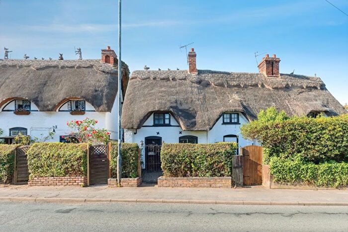 1 Bedroom Cottage For Sale In Southam Road, Radford Semele, Leamington Spa, CV31