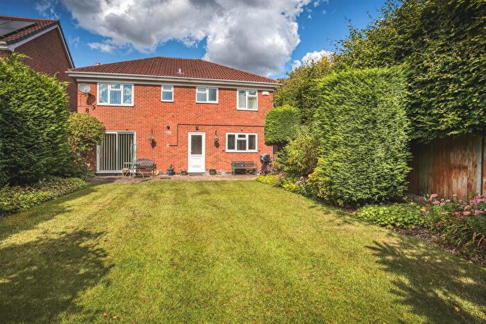 4 Bedroom Detached House To Rent In Birkdale Close, Mickleover, Derby, DE3