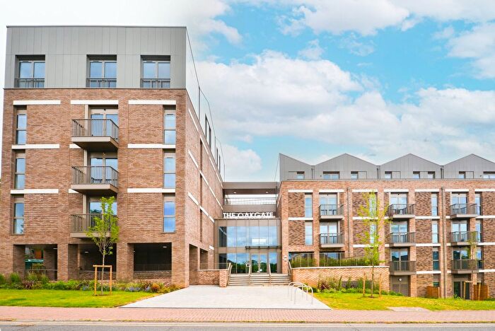 2 Bedroom Flat To Rent In Randalls Way, Leatherhead, KT22