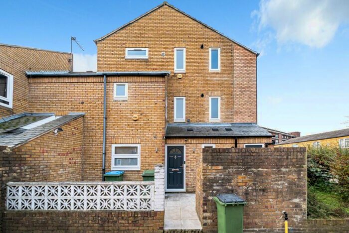 1 Bedroom Flat To Rent In Red Barracks Road Woolwich, SE18