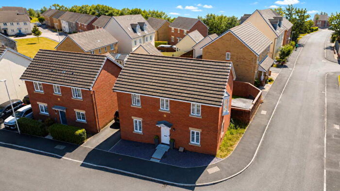 4 Bedroom Detached House For Sale In Beauchamp Walk, Gorseinon, Swansea, West Glamorgan, SA4
