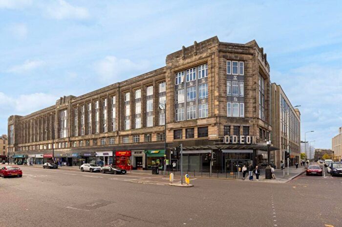 2 Bedroom Flat For Sale In / Lothian Road, Lothian House, Tollcross, Edinburgh, EH3