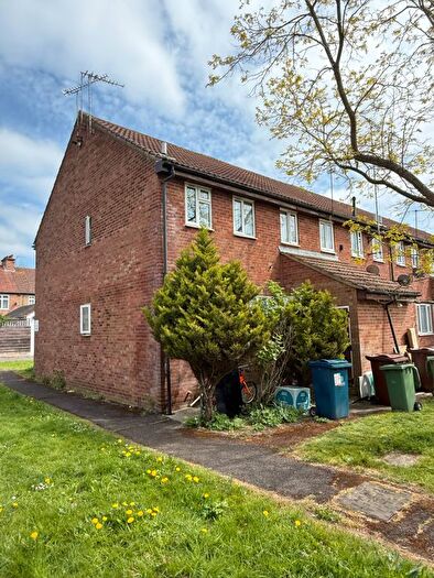 1 Bedroom Maisonette To Rent In Oakcroft Close, Pinner, HA5