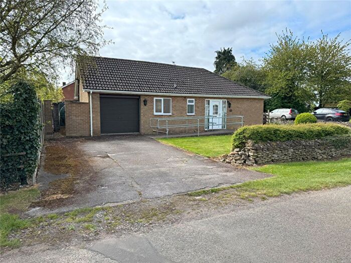 2 Bedroom Bungalow For Sale In Chapel Lane, Caythorpe, Grantham, Lincolnshire, NG32