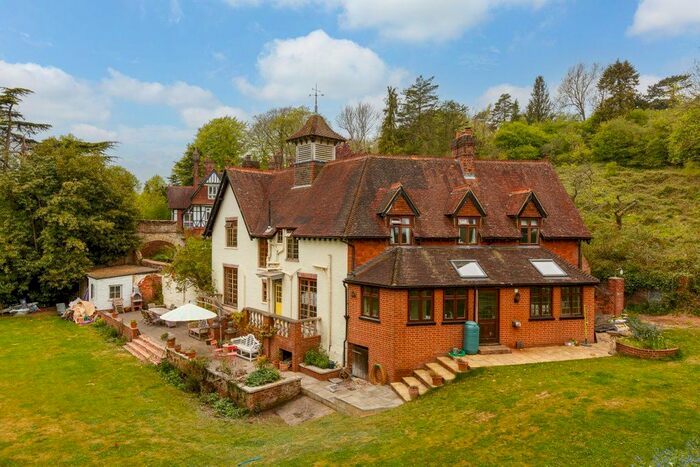 4 Bedroom Property To Rent In Westerham Hill, Westerham, TN16