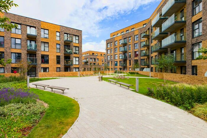 2 Bedroom Flat To Rent In James Smith Court, Dartford, Kent, DA1