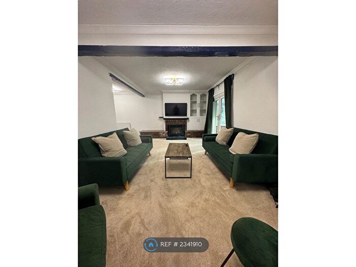 5 Bedroom Detached House To Rent In Ivinghoe Road, Mill End, Rickmansworth, WD3