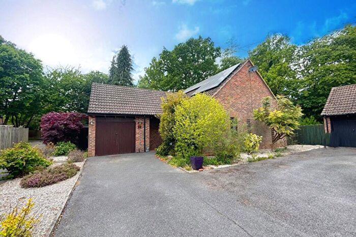 2 Bedroom Bungalow For Sale In Mayfield, Rowledge, Farnham, Surrey, GU10