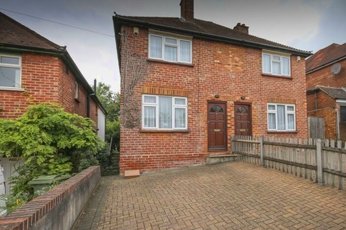 4 Bedroom Semi-Detached House To Rent In Manor Road, Guildford, GU2