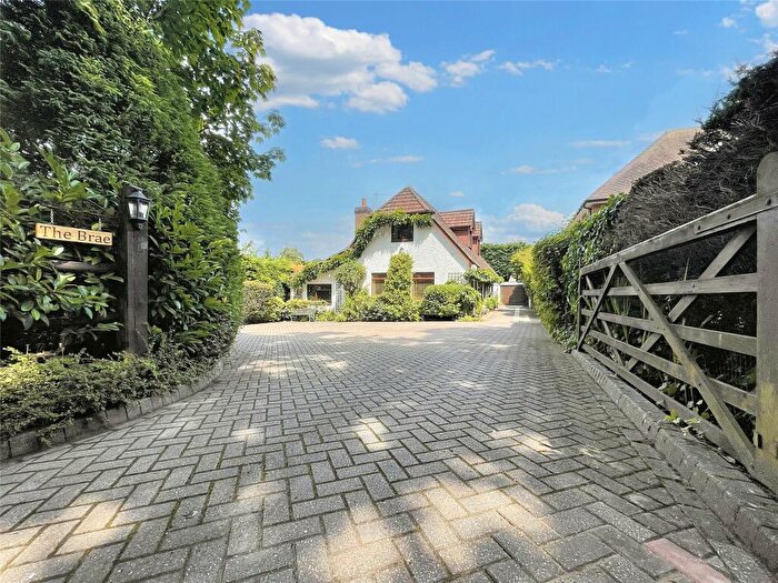 5 Bedroom Detached House For Sale In Golf Lane, Whitehill, Hampshire, GU35