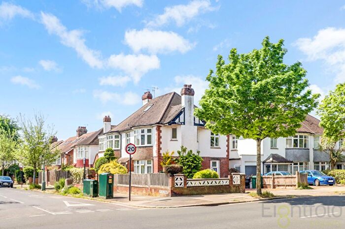 2 Bedroom Flat For Sale In New Church Road, Hove, East Sussex, BN3