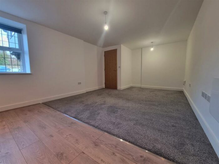 Studio To Rent In St George's Lodge, Stamford Street, Stalybridge, SK15
