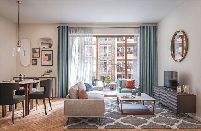 1 Bedroom Flat For Sale In King's Road Park, Sands End Lane, SW6