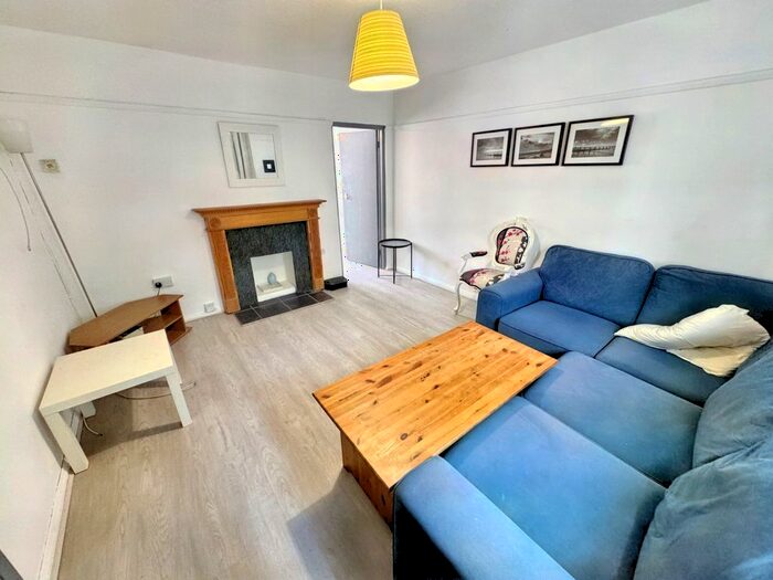 4 Bedroom Property To Rent In Simons Walk, Stratford, E15