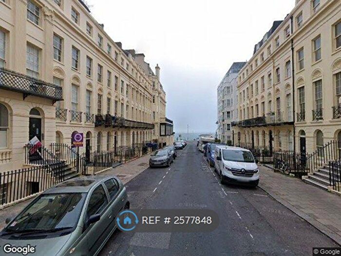 Studio To Rent In Oriental Palce, Brighton, BN1