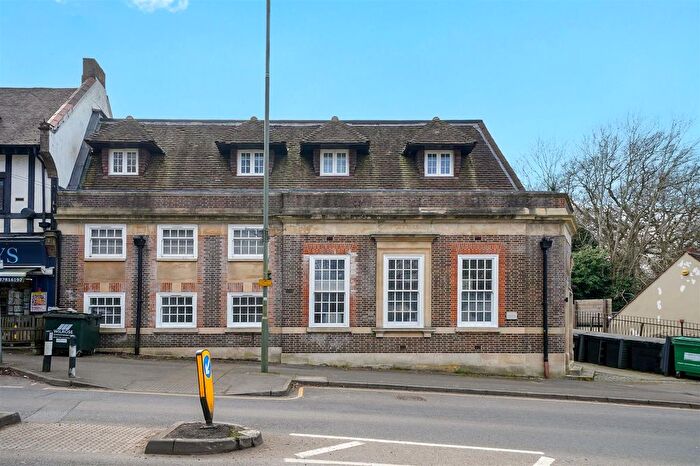 2 Bedroom Flat For Sale In Station Approach, Tadworth, KT20