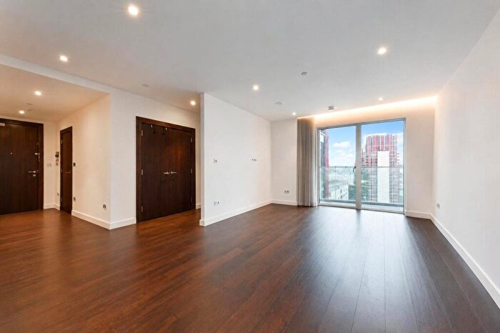 2 Bedroom Apartment To Rent In Lexington Gardens, Nine Elms, SW11