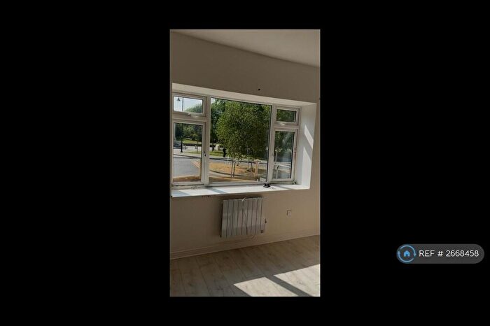 2 Bedroom Flat To Rent In Mill Road, Gillingham, ME7