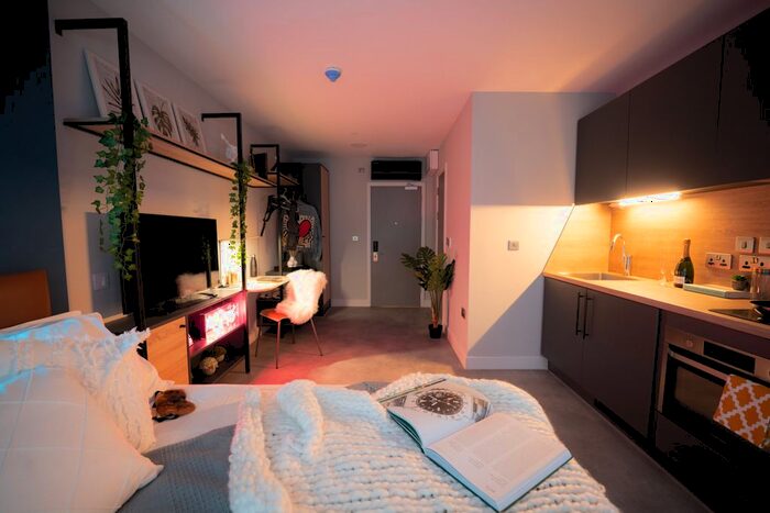 Studio To Rent In Lido Road, Guildford, GU1