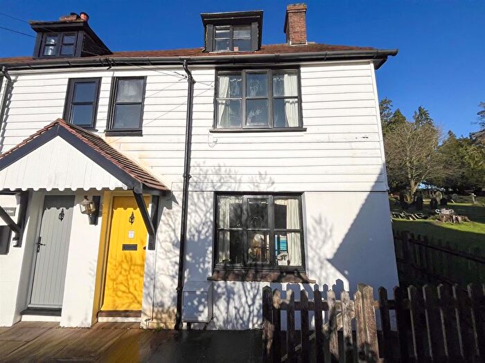 3 Bedroom Semi-Detached House For Sale In School Hill, Etchingham, TN19