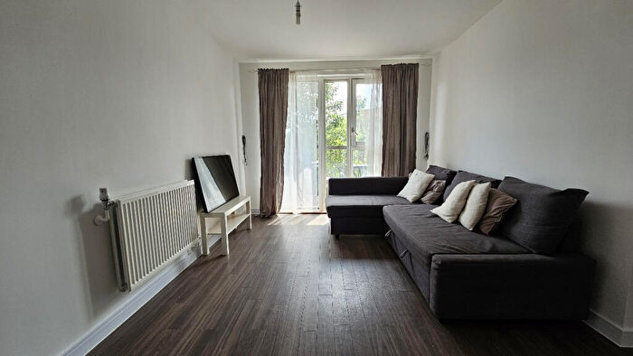 1 Bedroom Flat To Rent In Connersville Way, Croydon, CR0