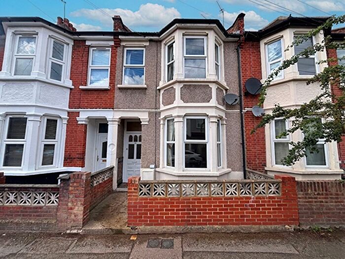3 Bedroom Terraced House For Sale In Melford Road, London, E11