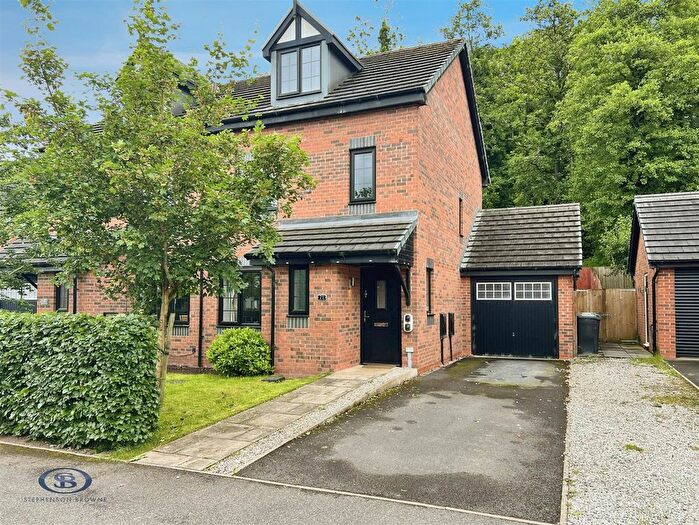 4 Bedroom Town House For Sale In Forge Lane, Congleton, CW12