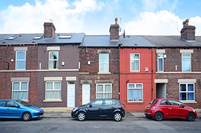 4 Bedroom Terraced House To Rent In Bruce Road, Sheffield, S11