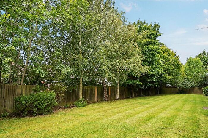 1 Bedroom Flat For Sale In Ainsley Close, London, N9