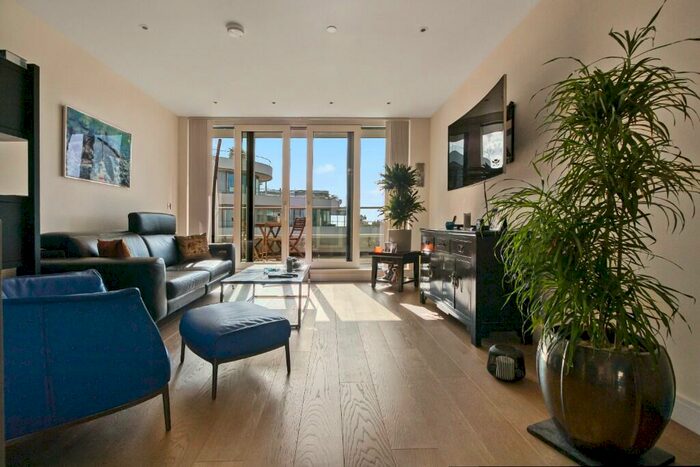 3 Bedroom Apartment To Rent In Sopwith Way, London, SW11