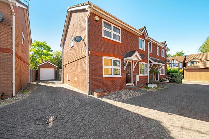 2 Bedroom Semi Detached House For Sale In Alexandra Gardens, Knaphill, Woking, GU21