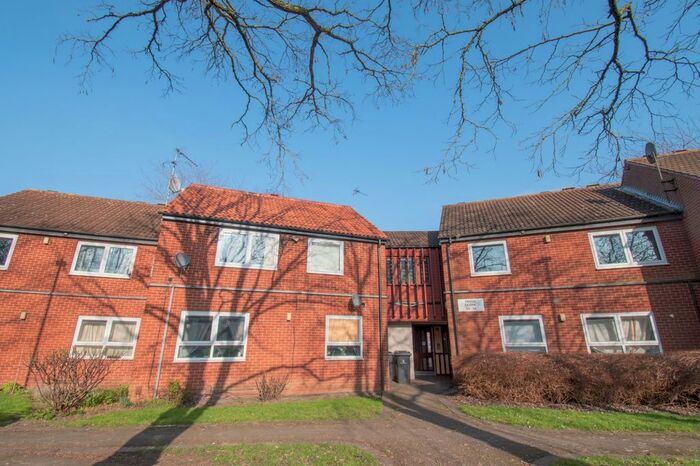 1 Bedroom Flat To Rent In Trigo Close, Leicester, LE4