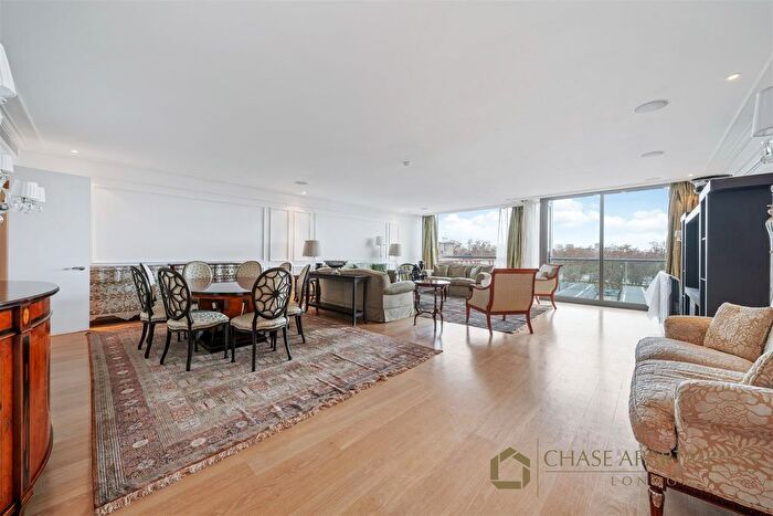 4 Bedroom Flat To Rent In Knightsbridge, London, SW7