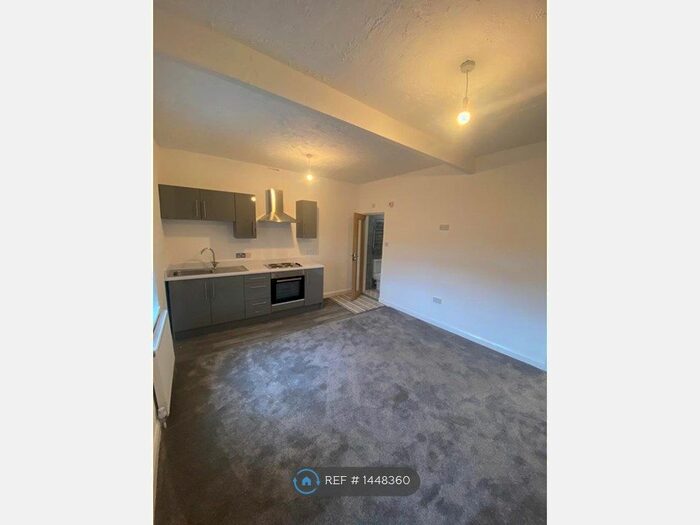 Studio To Rent In Green Lane, Small Heath, Birmingham, B9