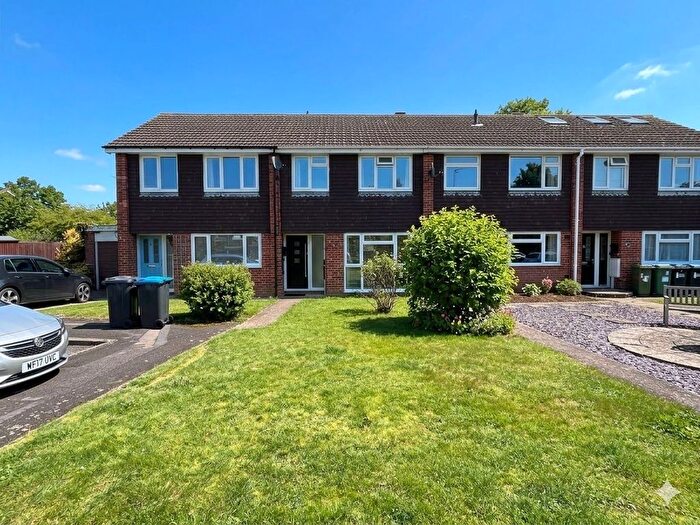 3 Bedroom Terraced House For Sale In Coleridge Close, Newport Pagnell, MK16