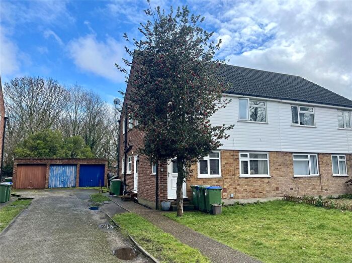 2 Bedroom Flat To Rent In Stonefield Close, Bexleyheath, DA7