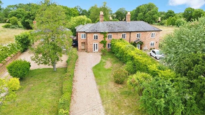 3 Bedroom Semi-Detached House For Sale In Donington Road, Horbling, NG34