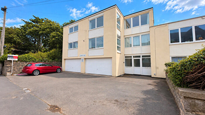 2 Bedroom Apartment For Sale In Clarence Court, Clarence Road North, BS23