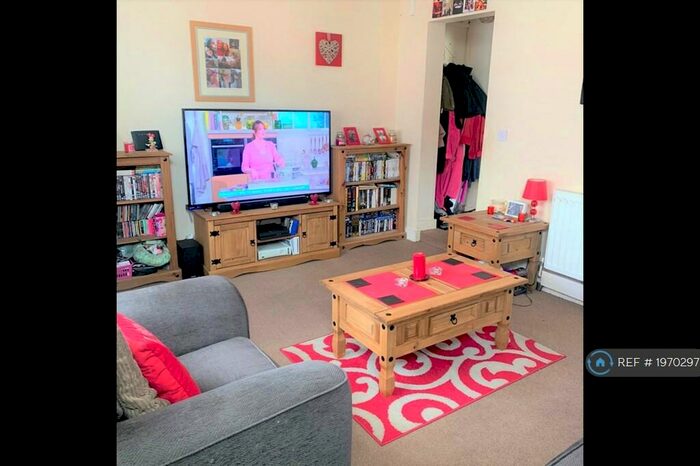 1 Bedroom Flat To Rent In Outram Street, Sutton-In-Ashfield, NG17