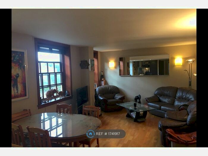 2 Bedroom Flat To Rent In Sir Giles Gilbert Scott Building, London, SW15