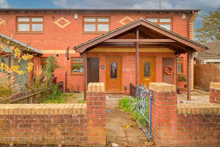 2 Bedroom Terraced House For Sale In Ardler Road, Caversham, RG4